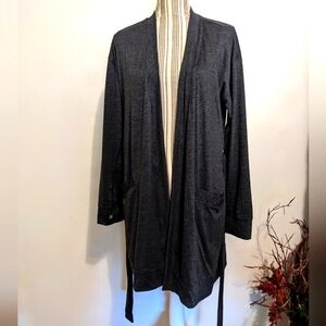 Fourlaps Stratus wrap women's medium Black Heather belted long sleeves nwt
